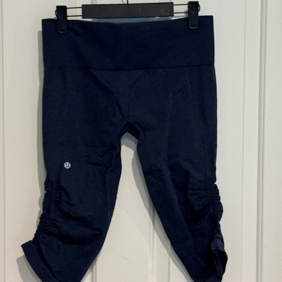 Lululemon in the flow - Picture 3 of 6